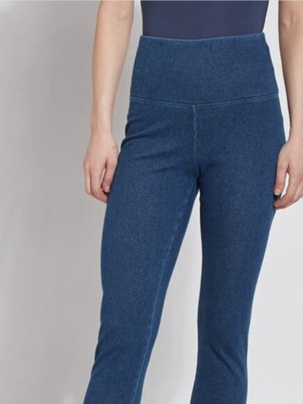 Lysse Denim Legging (28" Inseam) - Picture 8 of 10